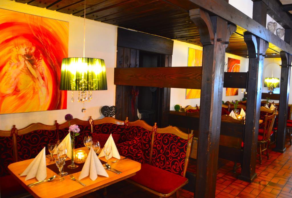 בקסבאך Hotel Haus Krone מראה חיצוני תמונה