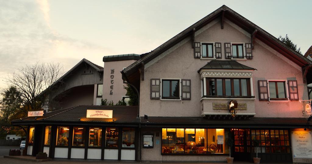בקסבאך Hotel Haus Krone מראה חיצוני תמונה