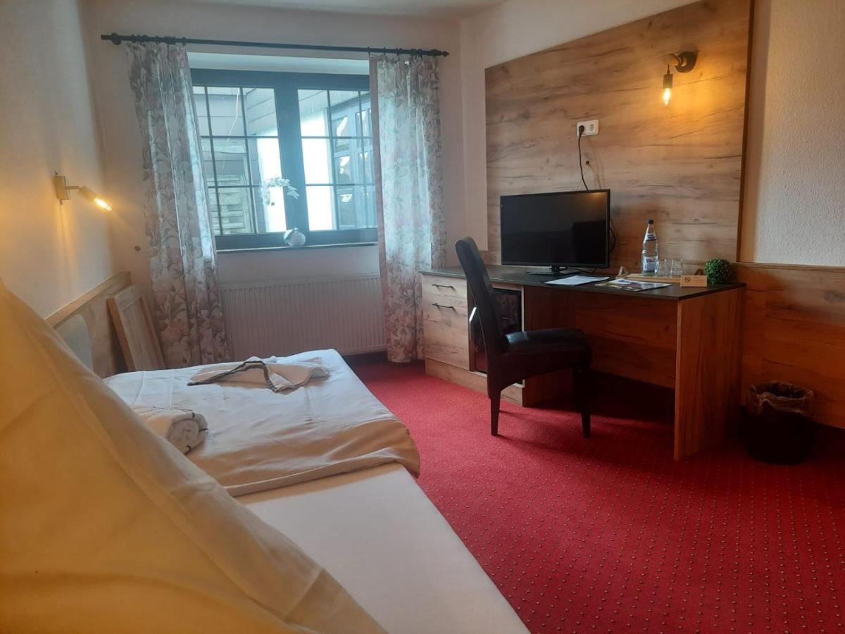 בקסבאך Hotel Haus Krone מראה חיצוני תמונה