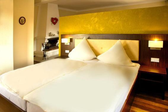 בקסבאך Hotel Haus Krone מראה חיצוני תמונה